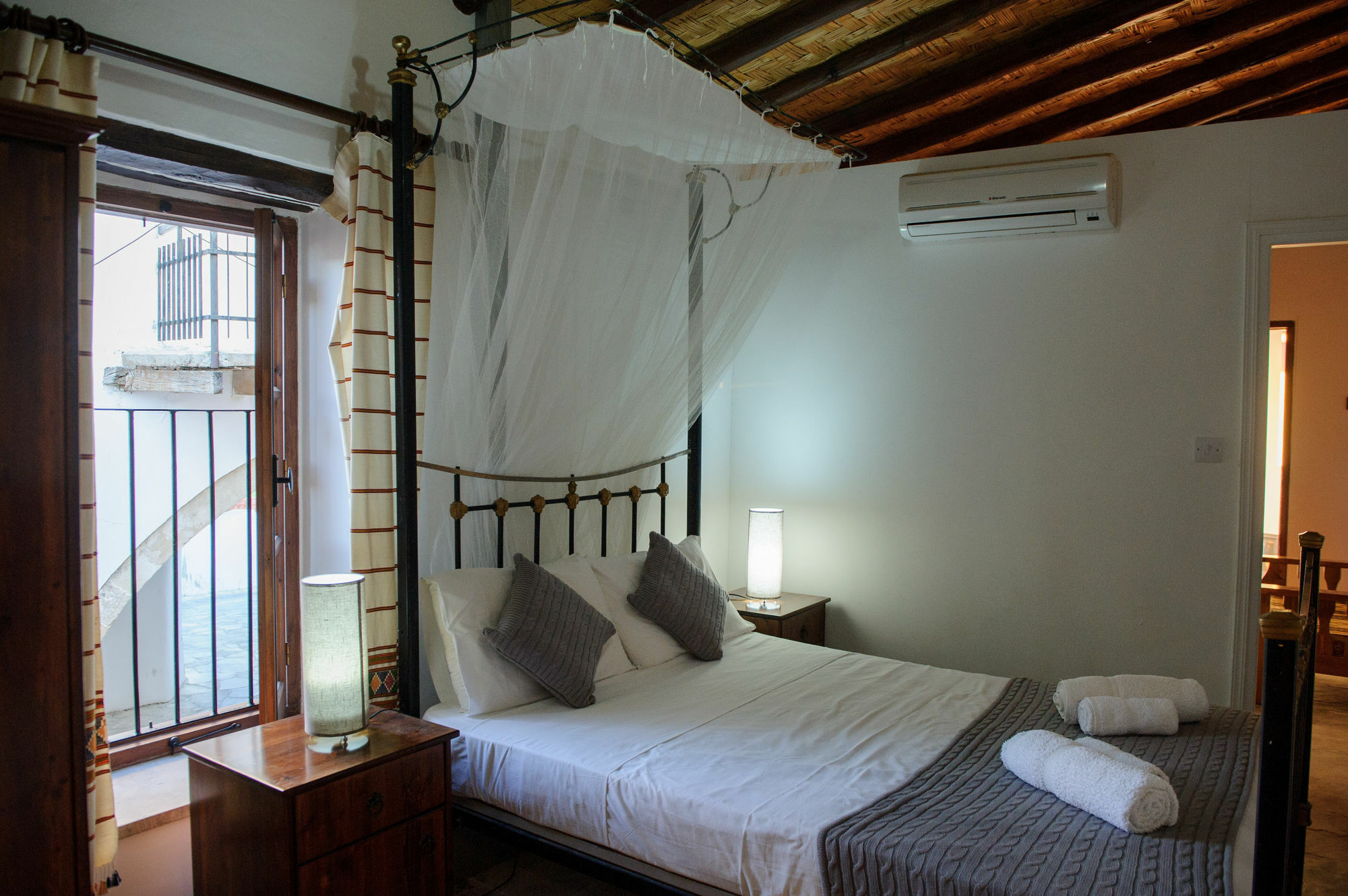 Teacher'S House Maroni Exterior photo